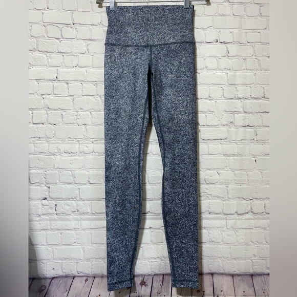 Lululemon leggings in gray and black - Picture 6 of 13